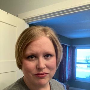 Meet your Posher, Laree